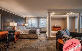 Monte Carlo Inn Barrie - Newly Renovated